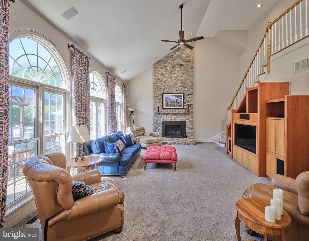 37 ALEXANDERS COURT