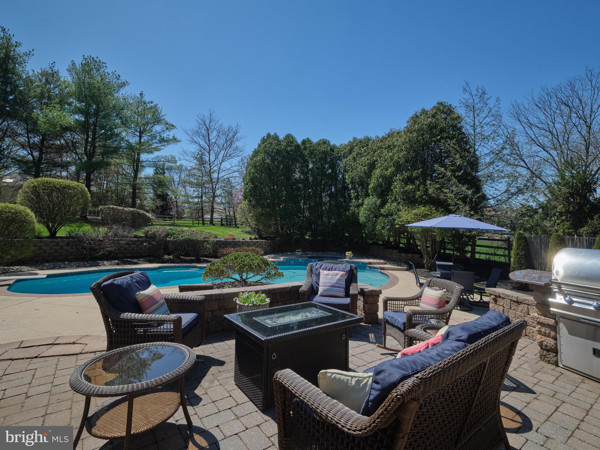 37 ALEXANDERS COURT