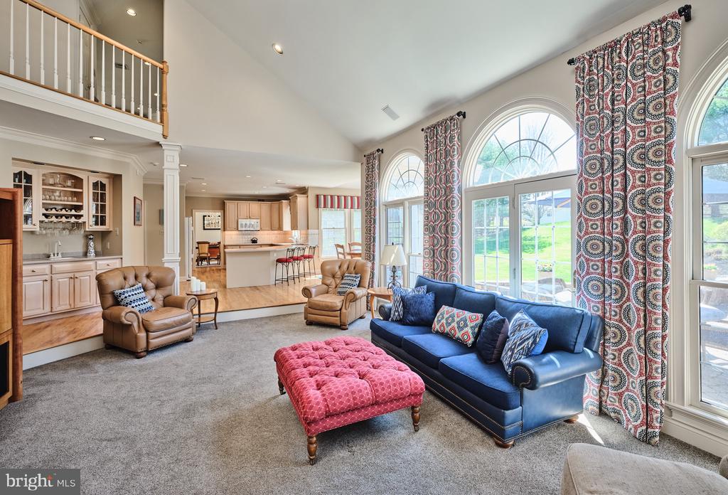 37 ALEXANDERS COURT