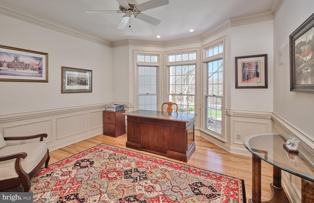 37 ALEXANDERS COURT