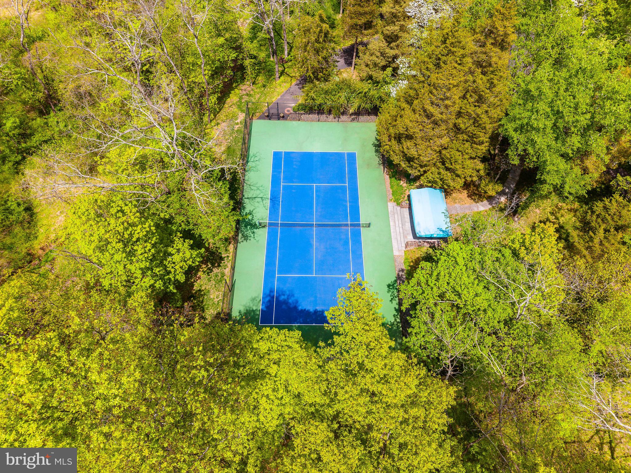372 BROWNSBURG ROAD