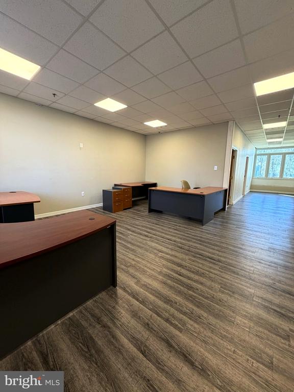 304 CORPORATE DRIVE E E