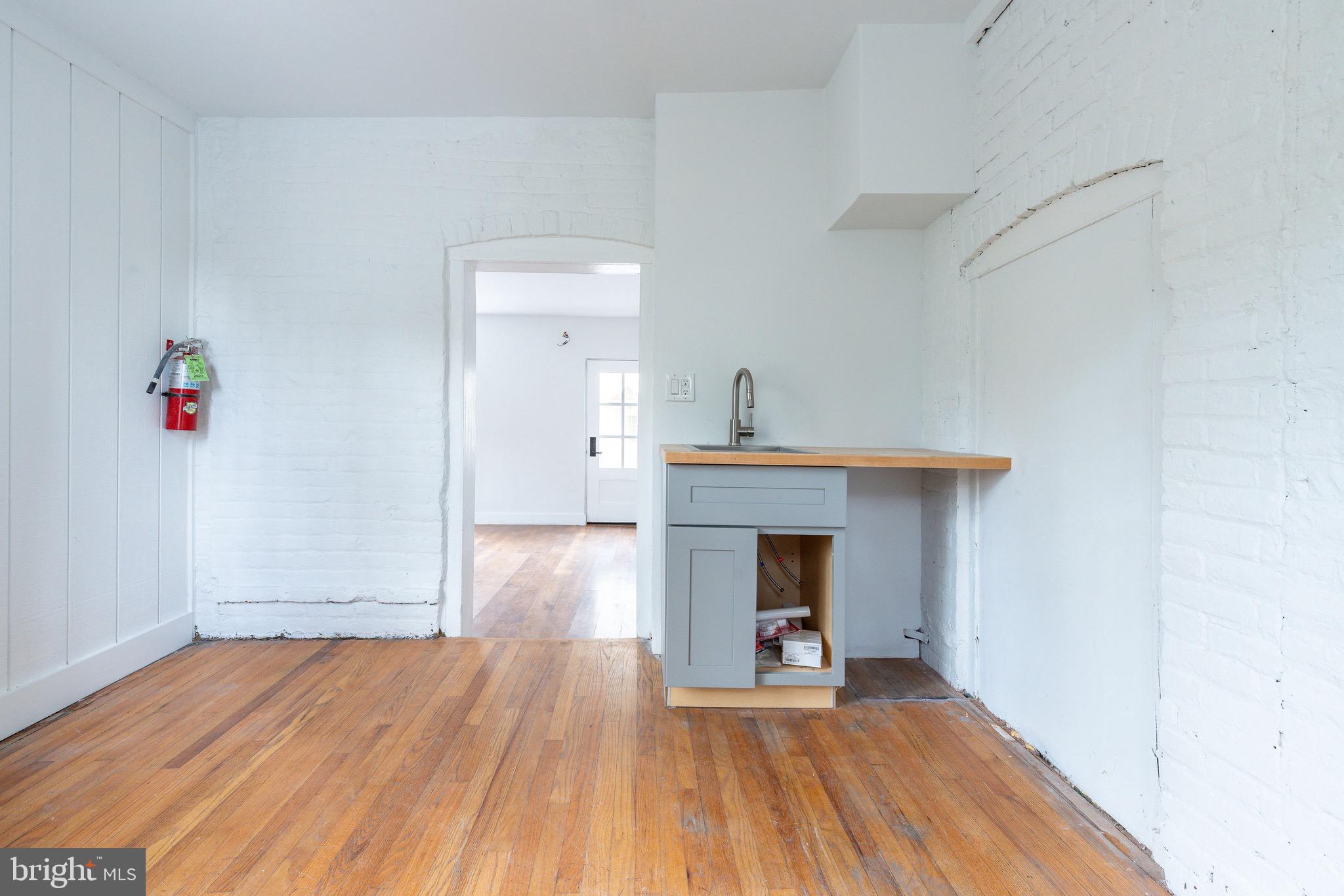 17 W MECHANIC STREET 1&2