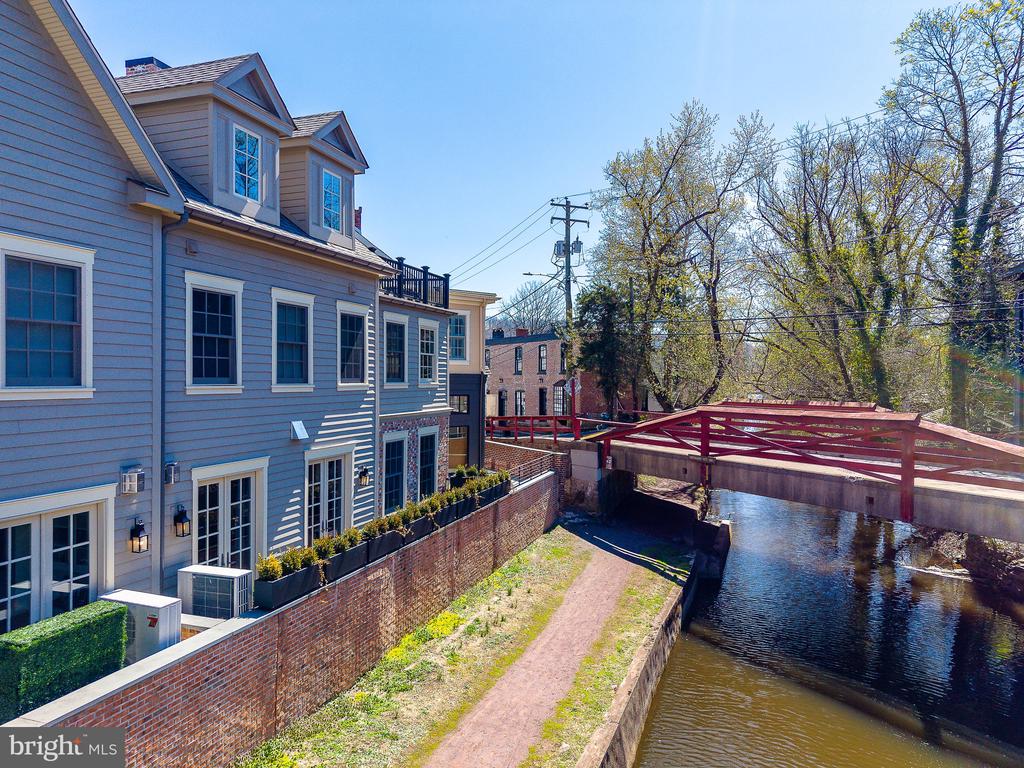 18 W MECHANIC STREET 1
