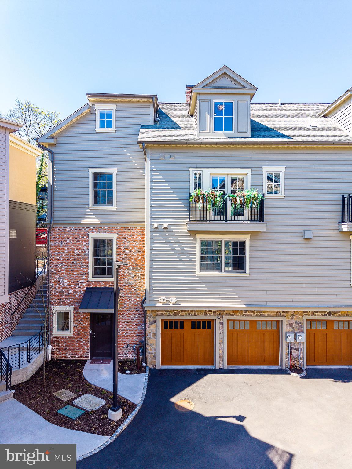 18 W MECHANIC STREET 1