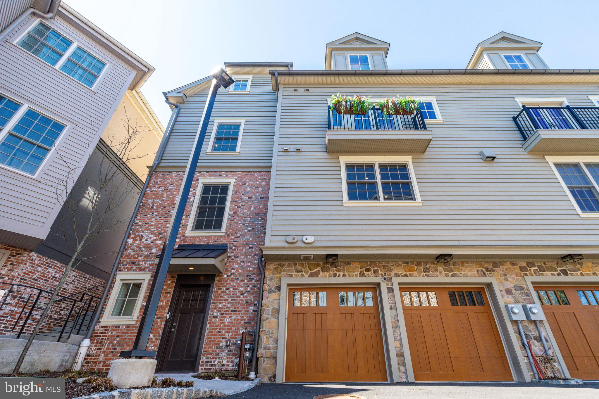 18 W MECHANIC STREET 1