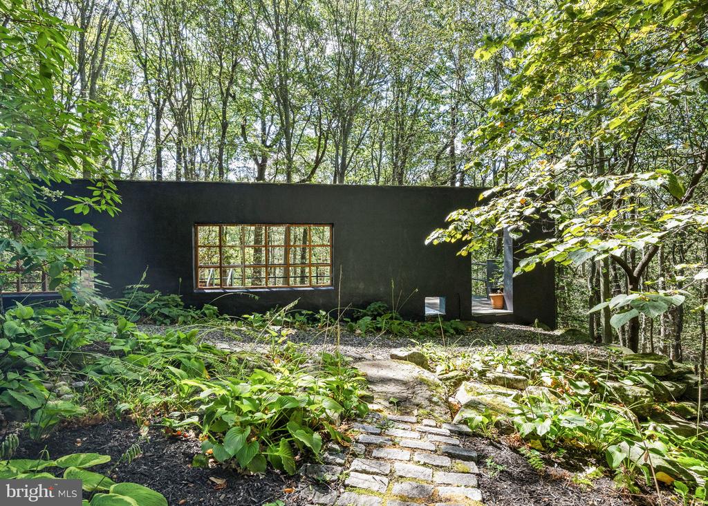 2905 ASH MILL ROAD