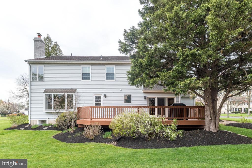 1651 RAMBLEWOOD LANE