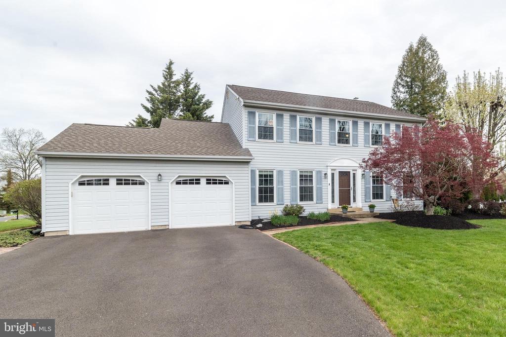 1651 RAMBLEWOOD LANE