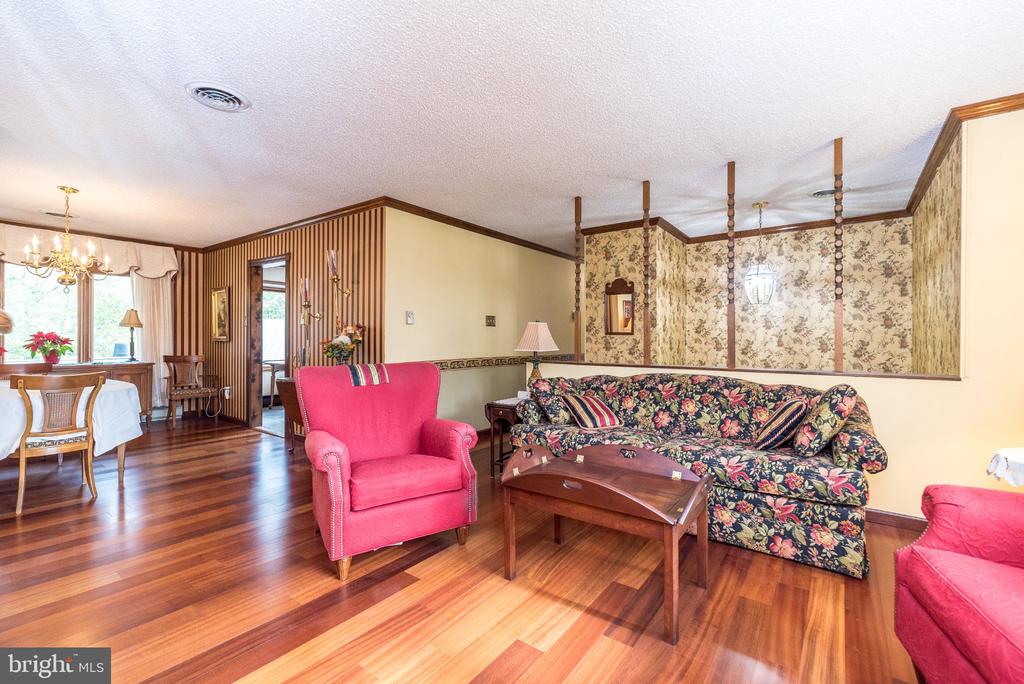 3005 FUNKS MILL