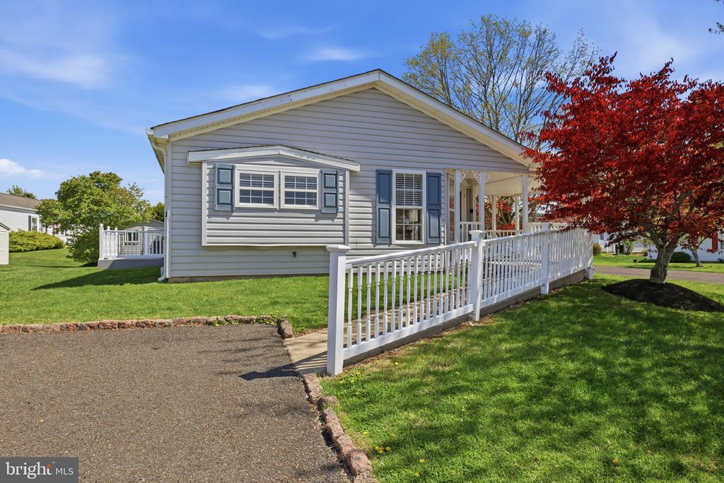119 GOLDENROD CROSSING E