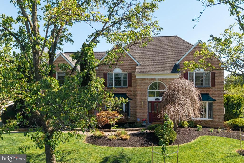 35 RADCLIFF DRIVE