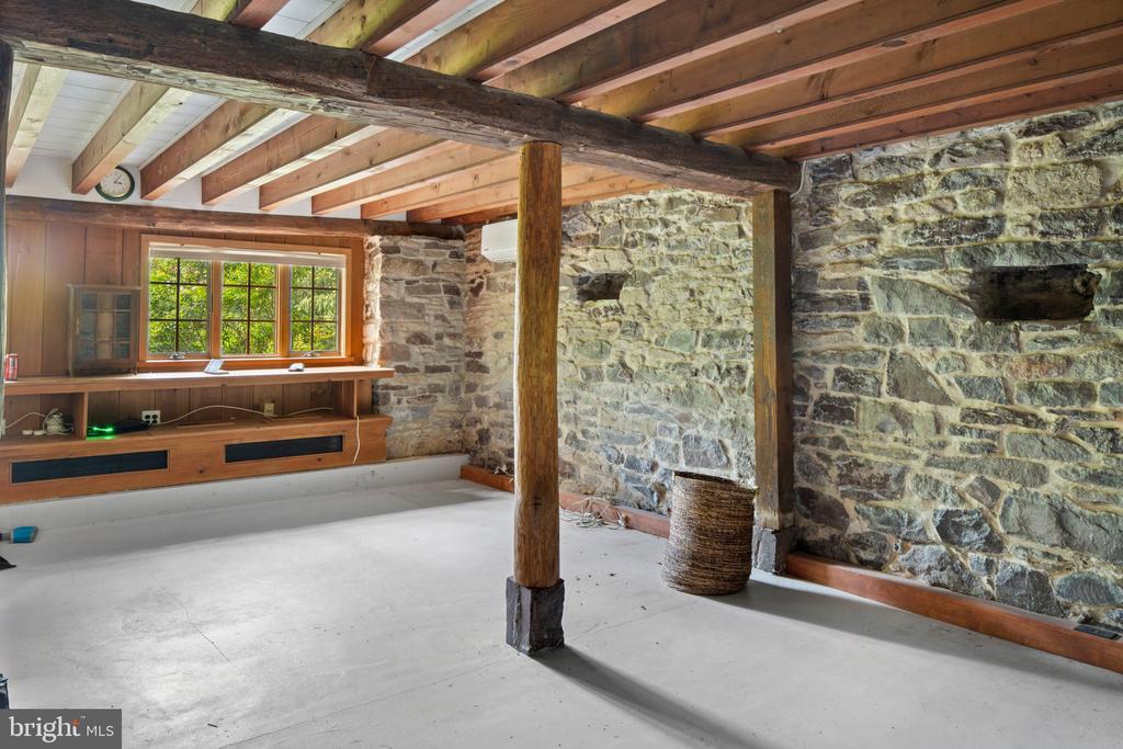 6764 PAXSON ROAD