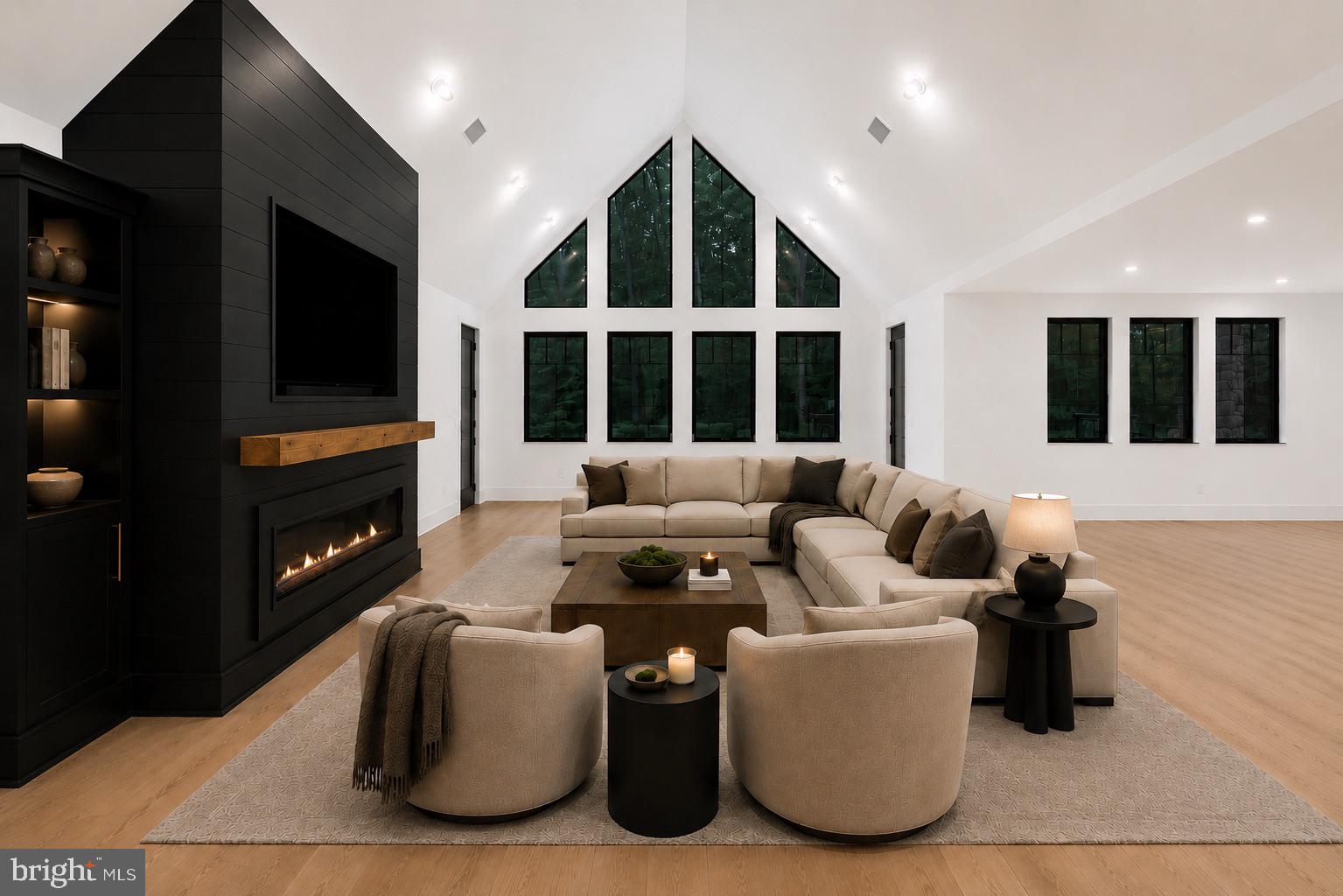 127 S SHADY RETREAT ROAD