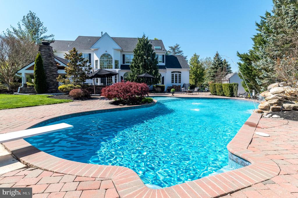 2209 DENBEIGH DRIVE