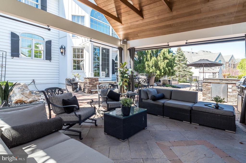 2209 DENBEIGH DRIVE