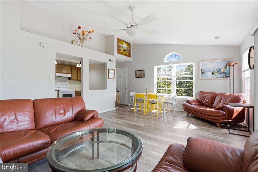 2606 BEACON HILL DRIVE