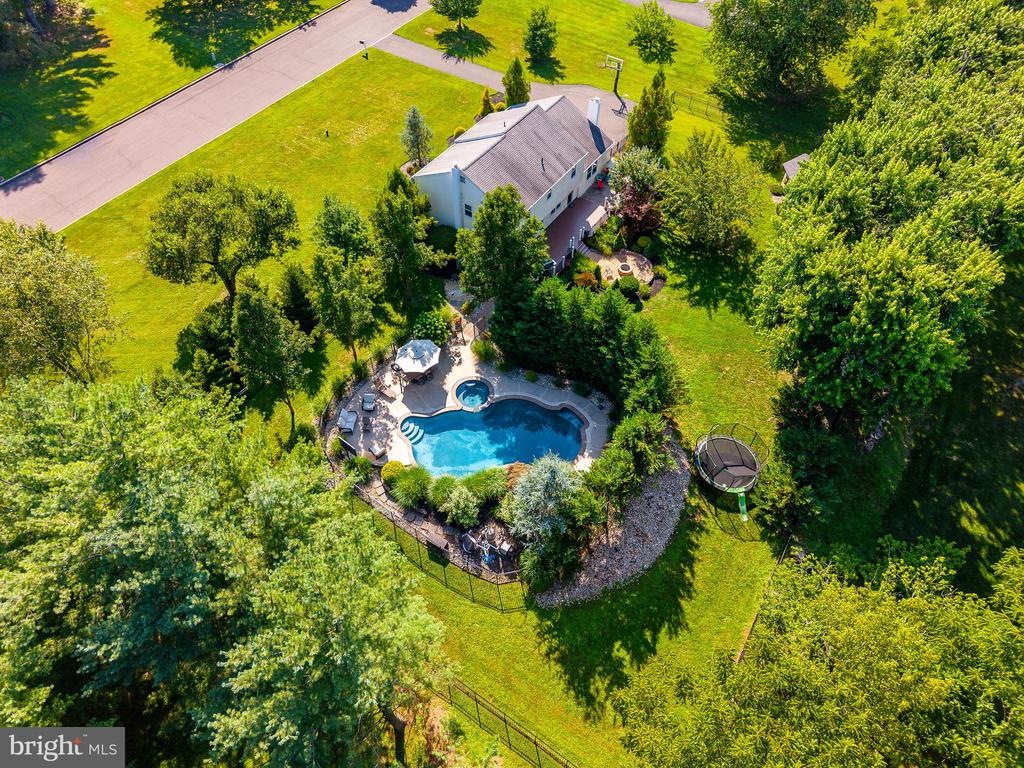 85 WHEATSHEAF ROAD
