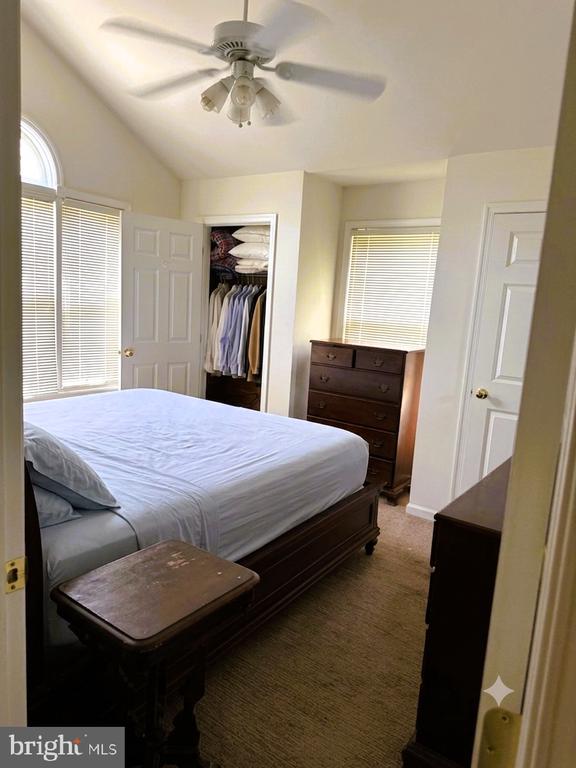 515 N MAIN STREET Unit: 2