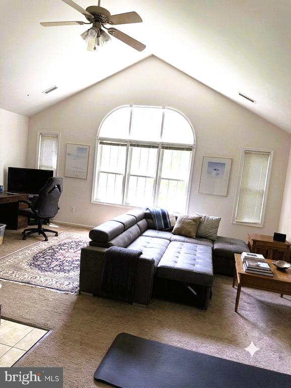 515 N MAIN STREET Unit: 2