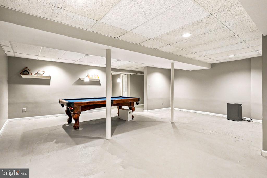103 GREENBROOK COURT