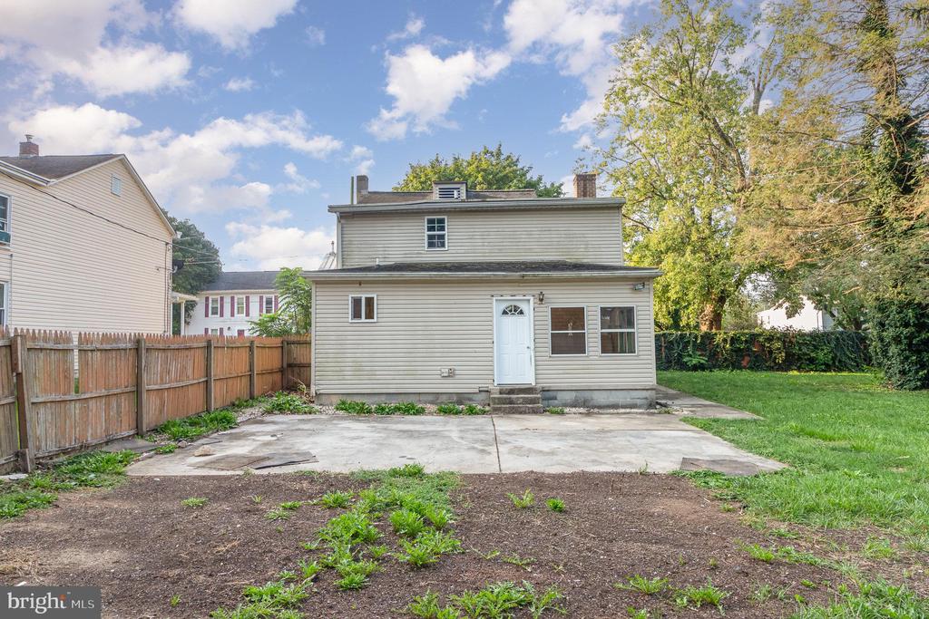 347 C STREET