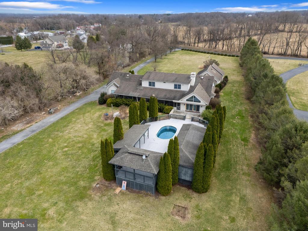 12 SIMMONS ROAD
