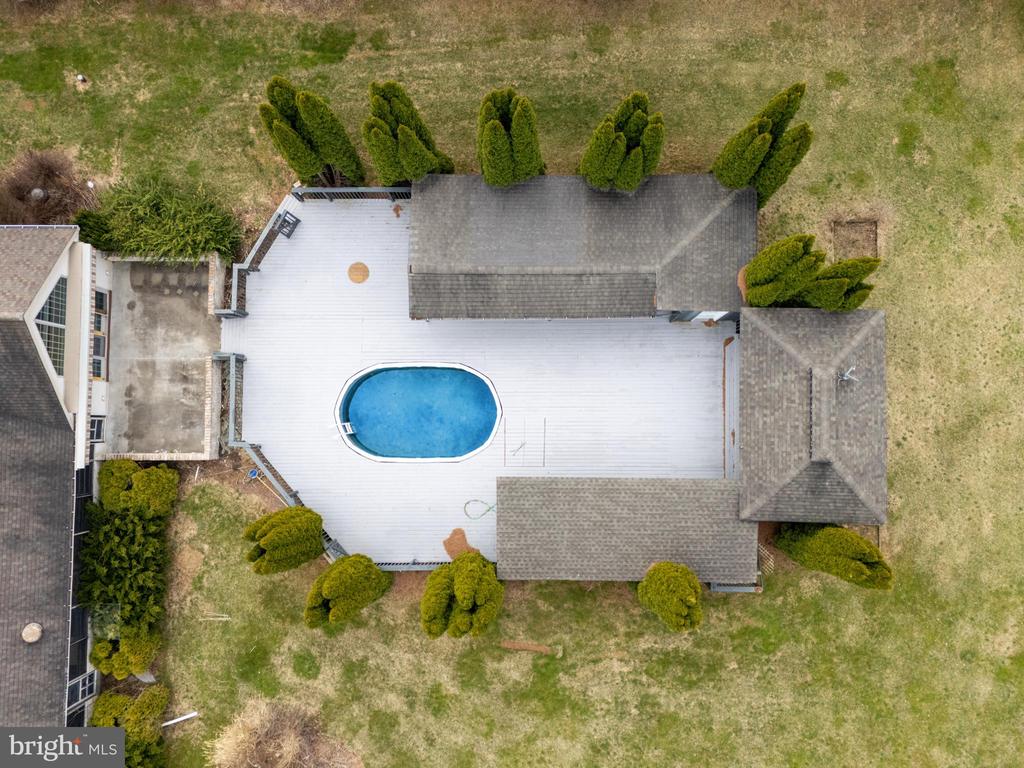 12 SIMMONS ROAD