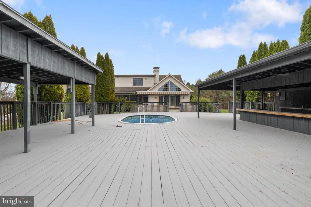 12 SIMMONS ROAD