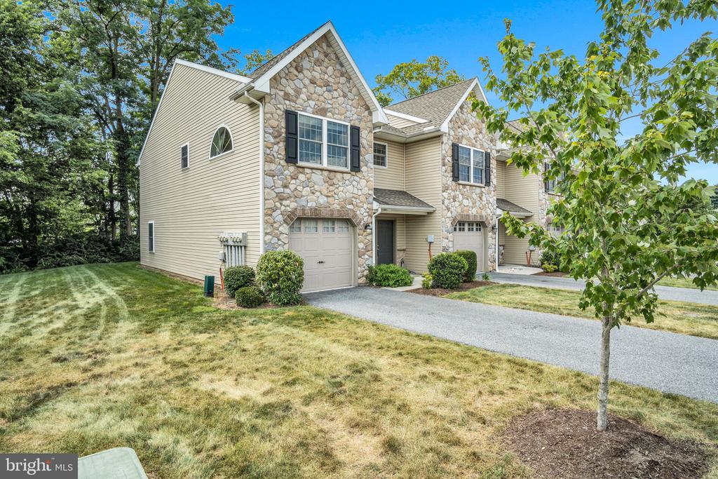 343 MELBOURNE LANE
