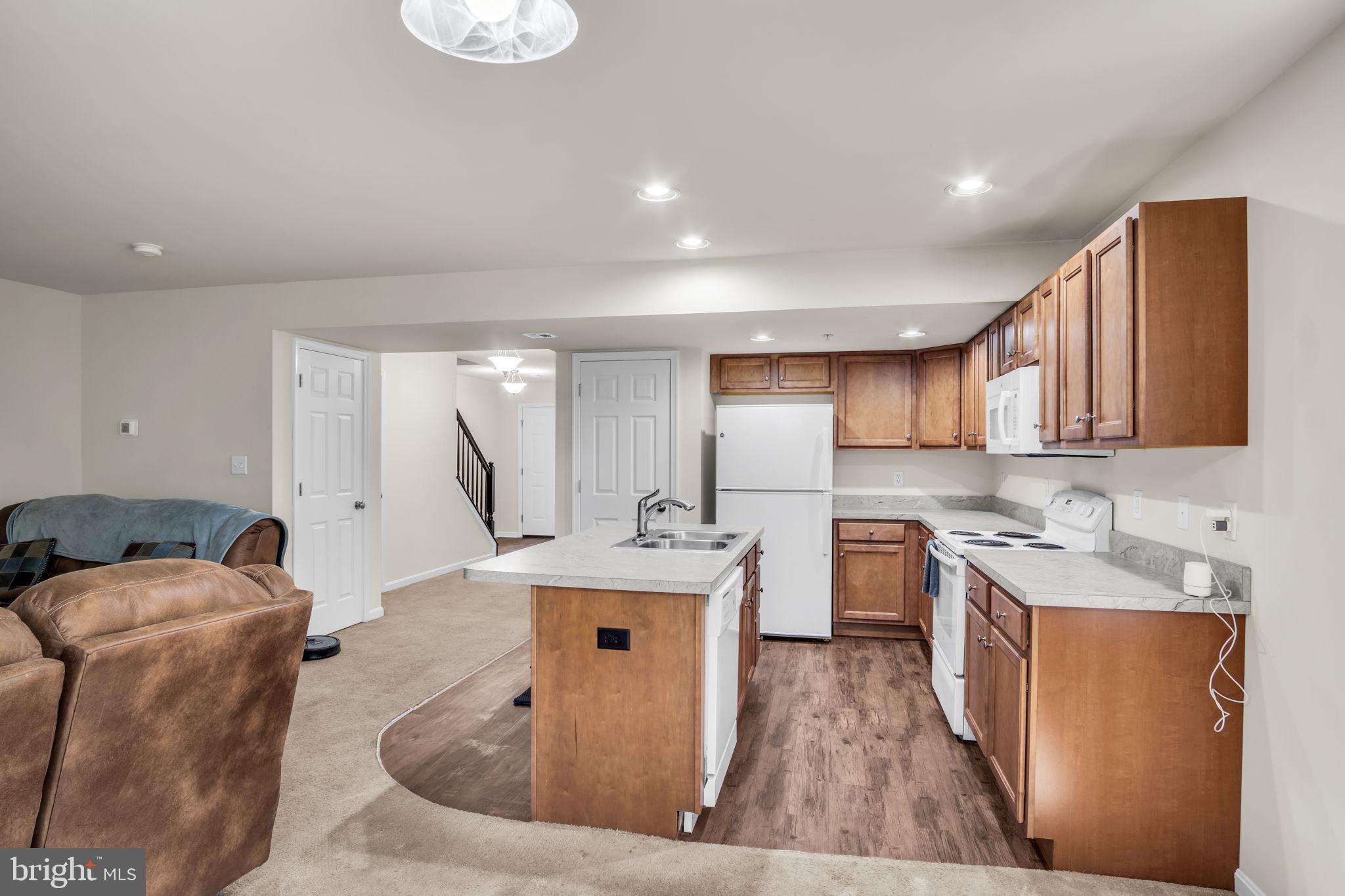 343 MELBOURNE LANE