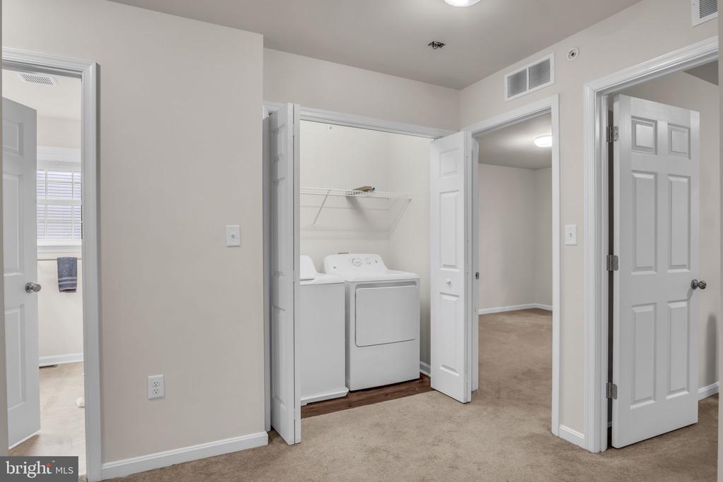 343 MELBOURNE LANE