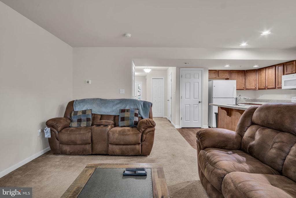 343 MELBOURNE LANE