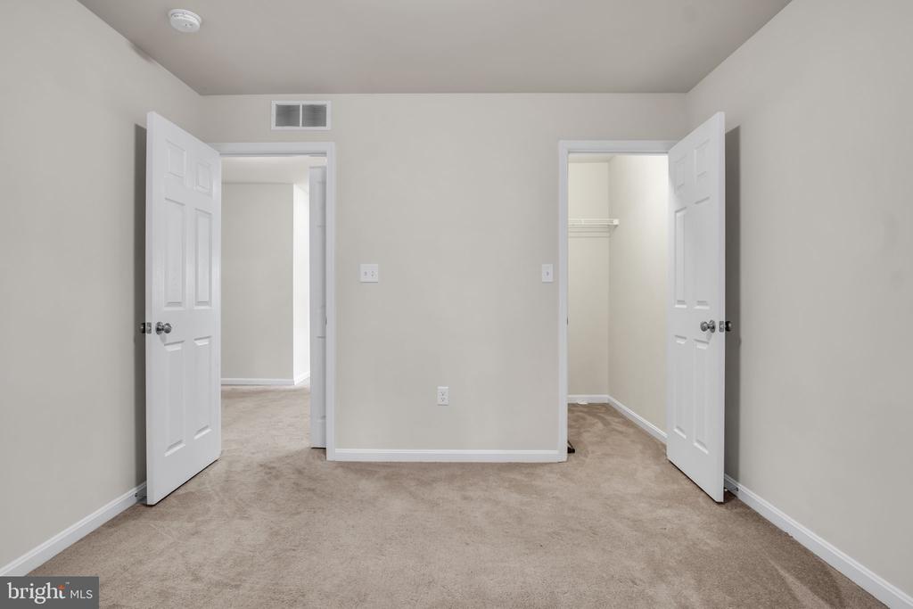 343 MELBOURNE LANE