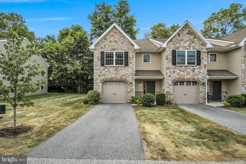343 MELBOURNE LANE