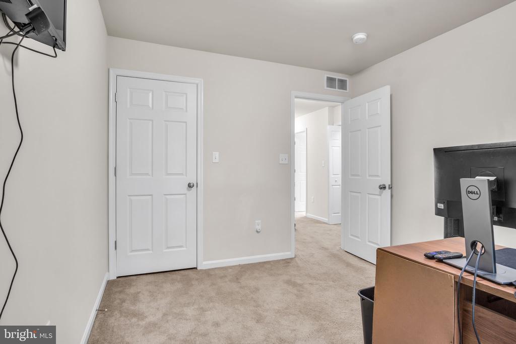 343 MELBOURNE LANE