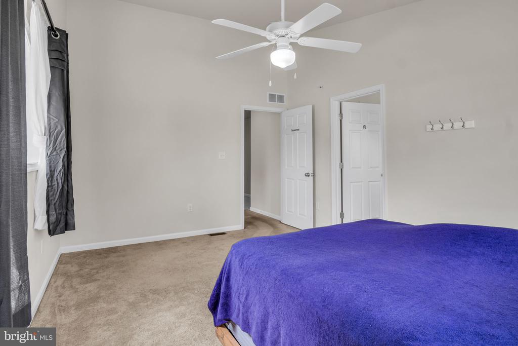 343 MELBOURNE LANE