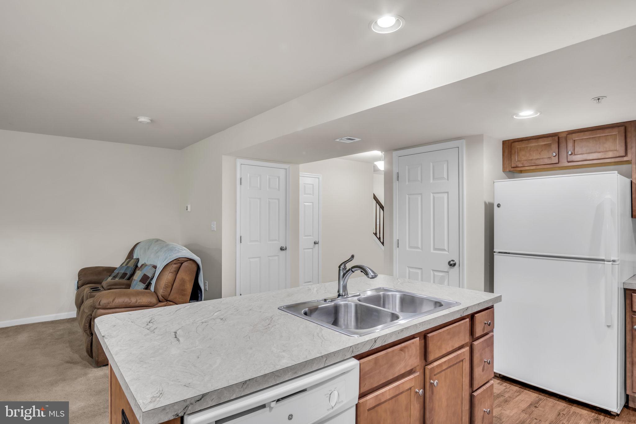 343 MELBOURNE LANE