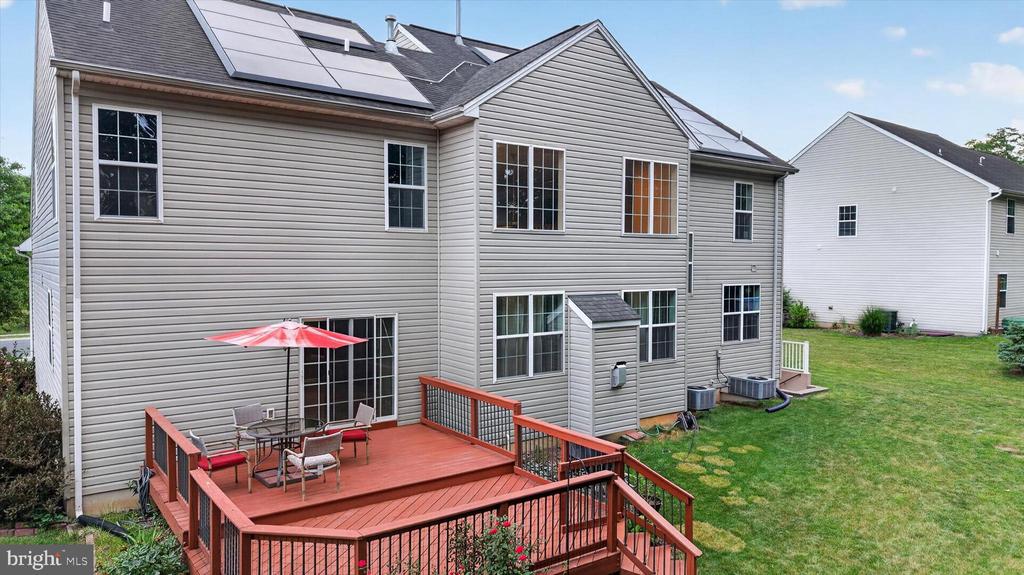 16 FOXWOOD BOULEVARD