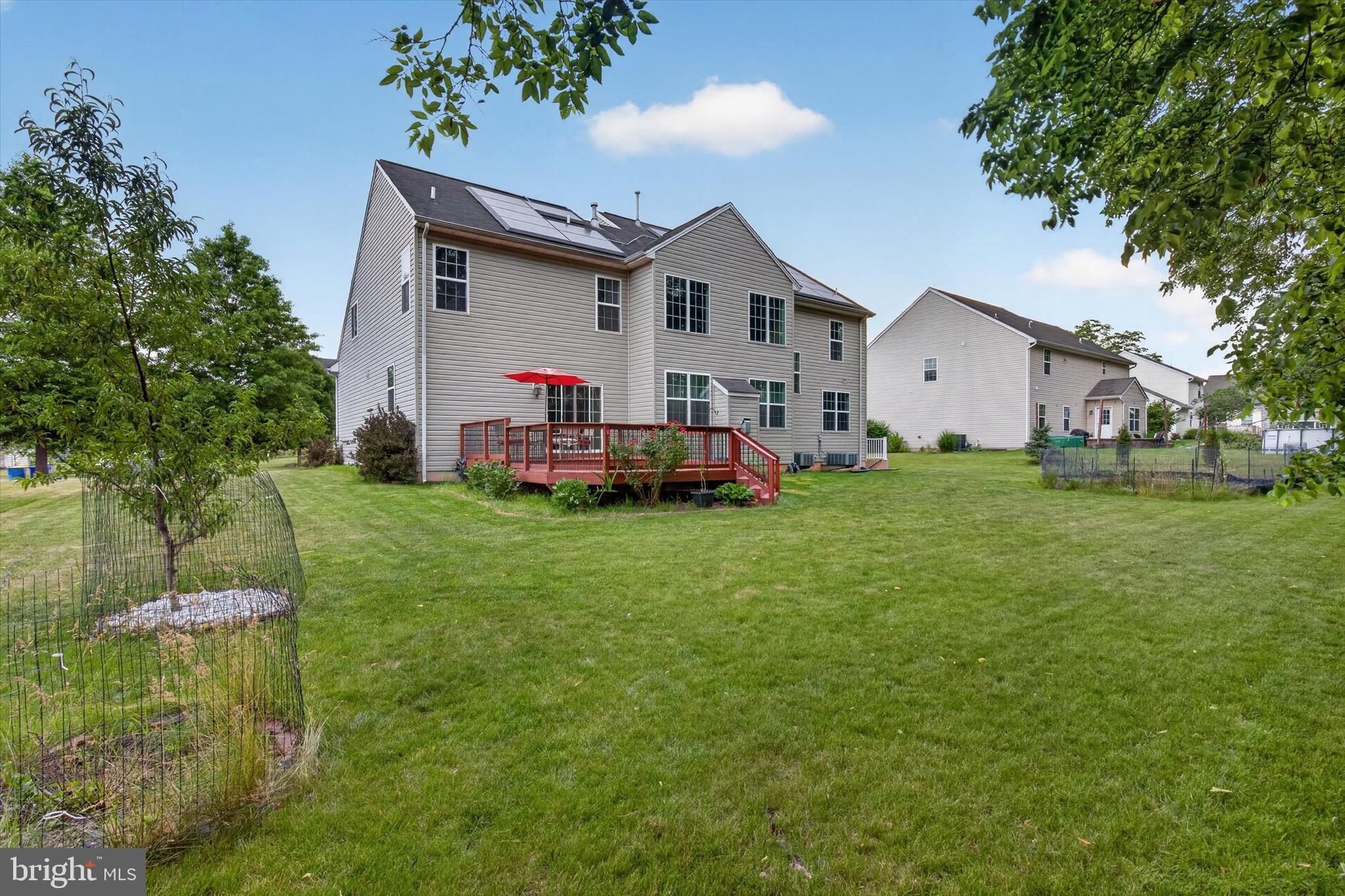 16 FOXWOOD BOULEVARD