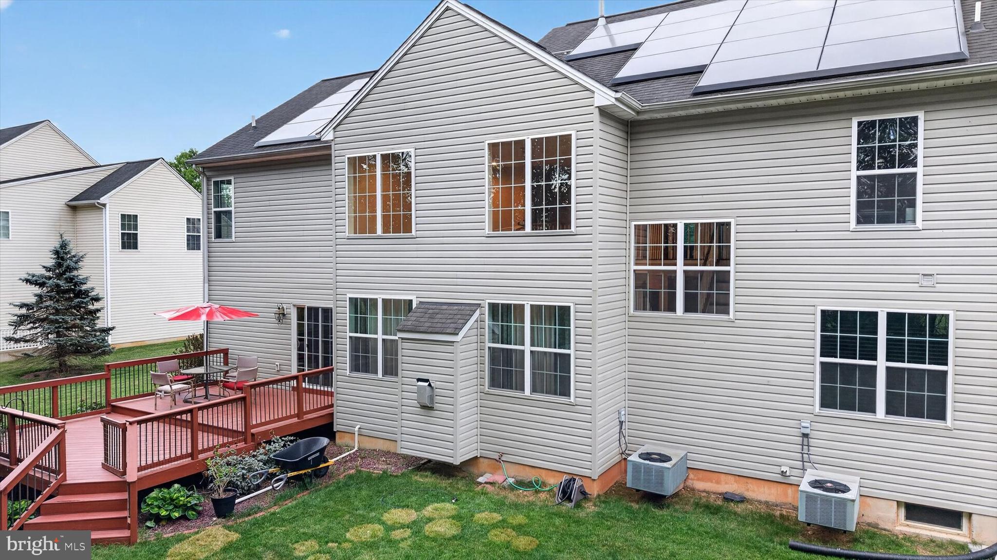 16 FOXWOOD BOULEVARD
