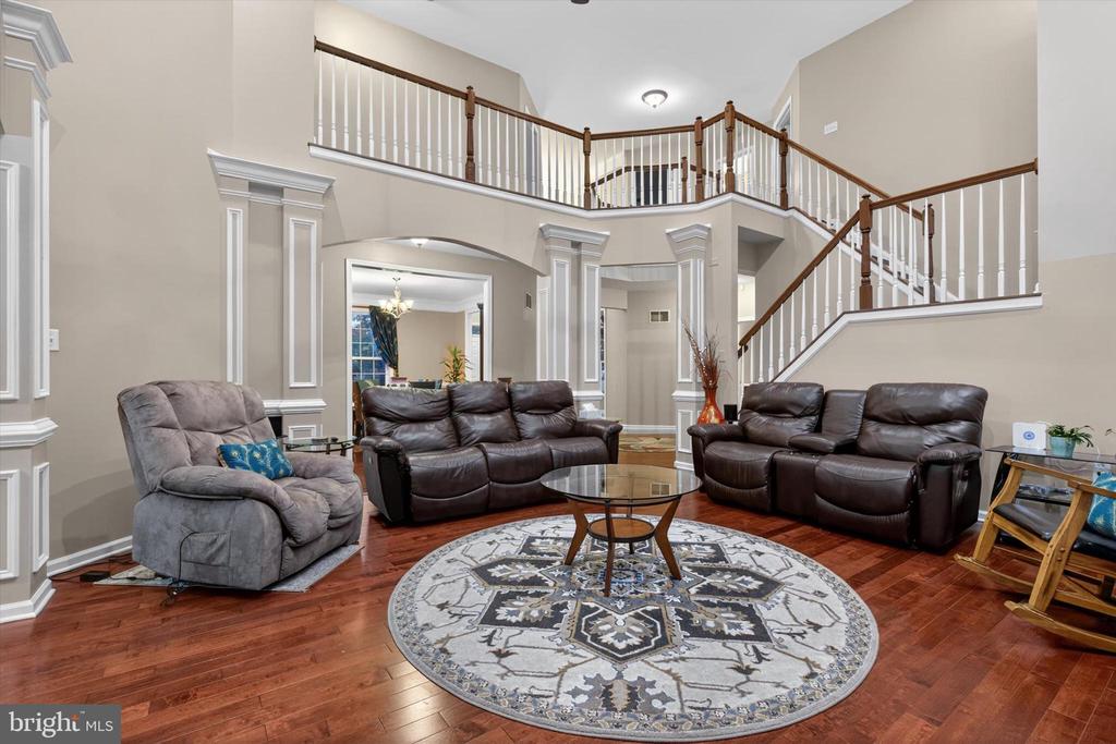 16 FOXWOOD BOULEVARD