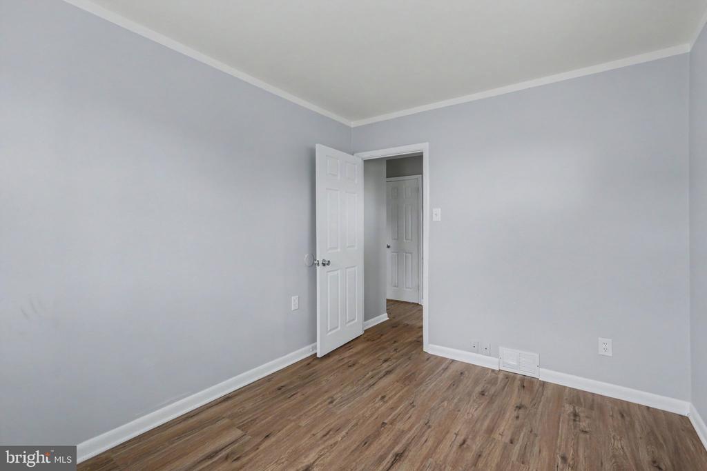 128 HENRY ROAD