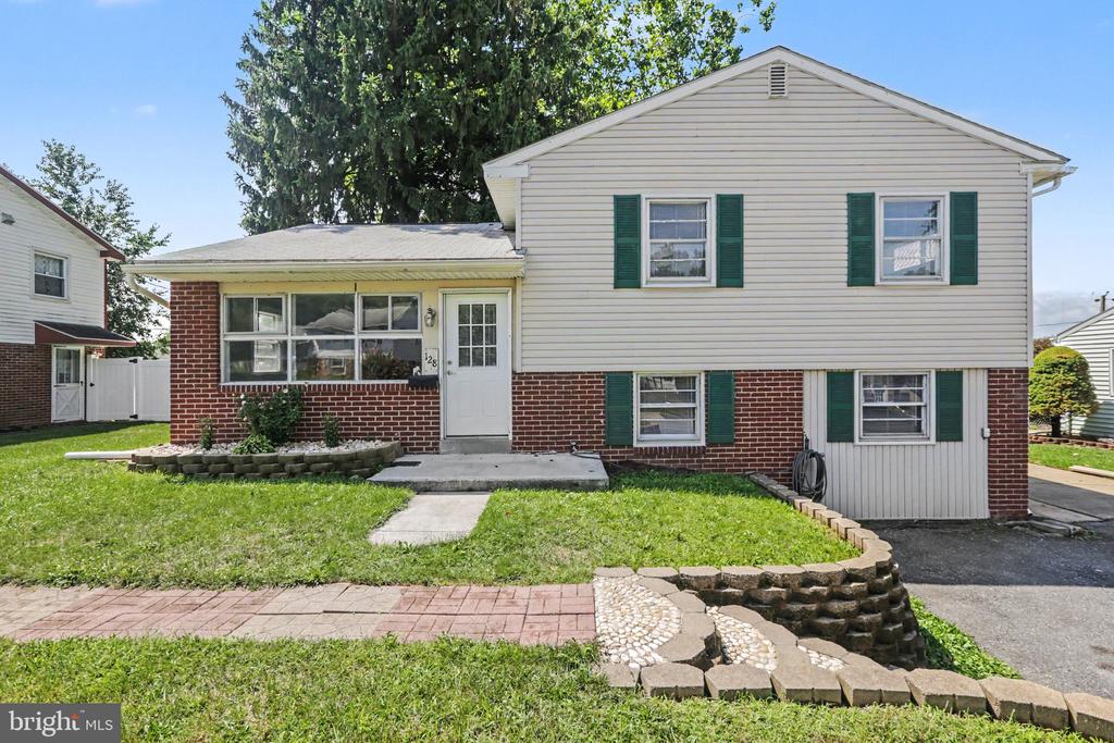 128 HENRY ROAD