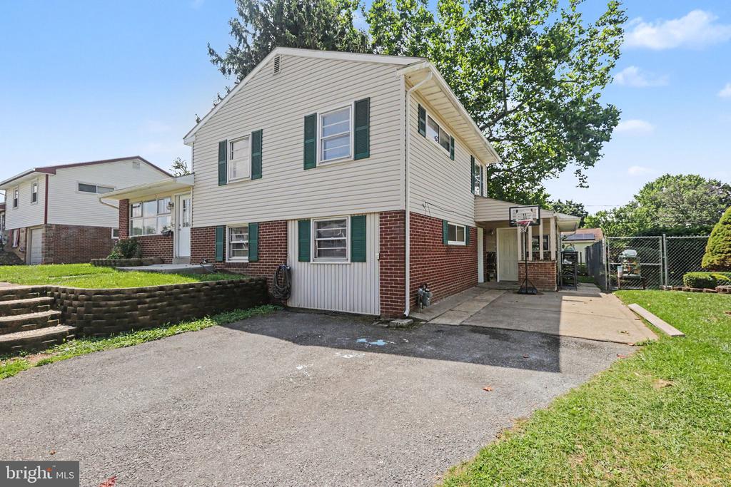 128 HENRY ROAD