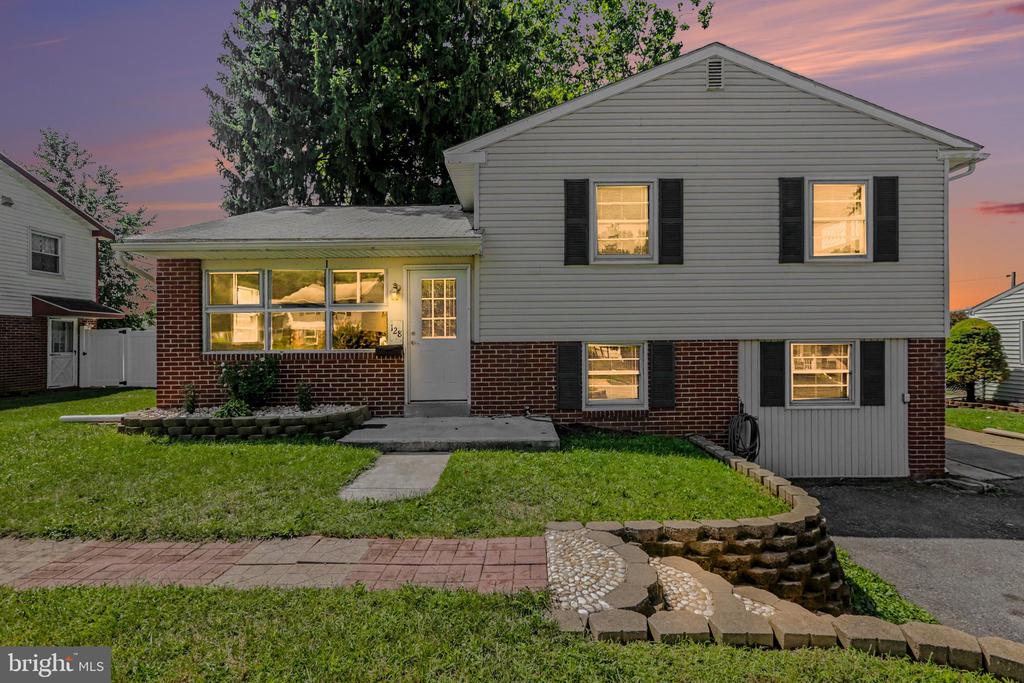 128 HENRY ROAD