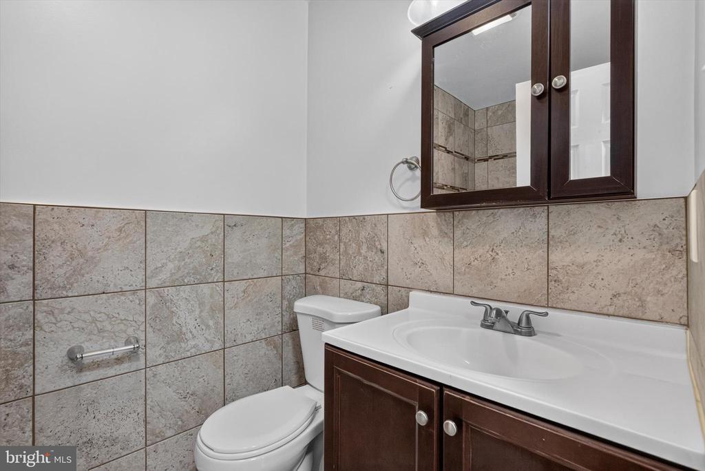 2 RASPBERRY DR
