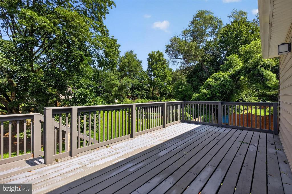 2 RASPBERRY DR
