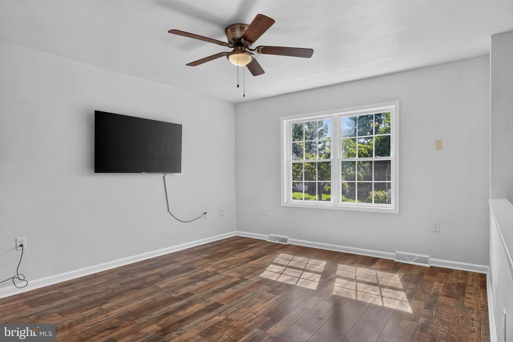2 RASPBERRY DR