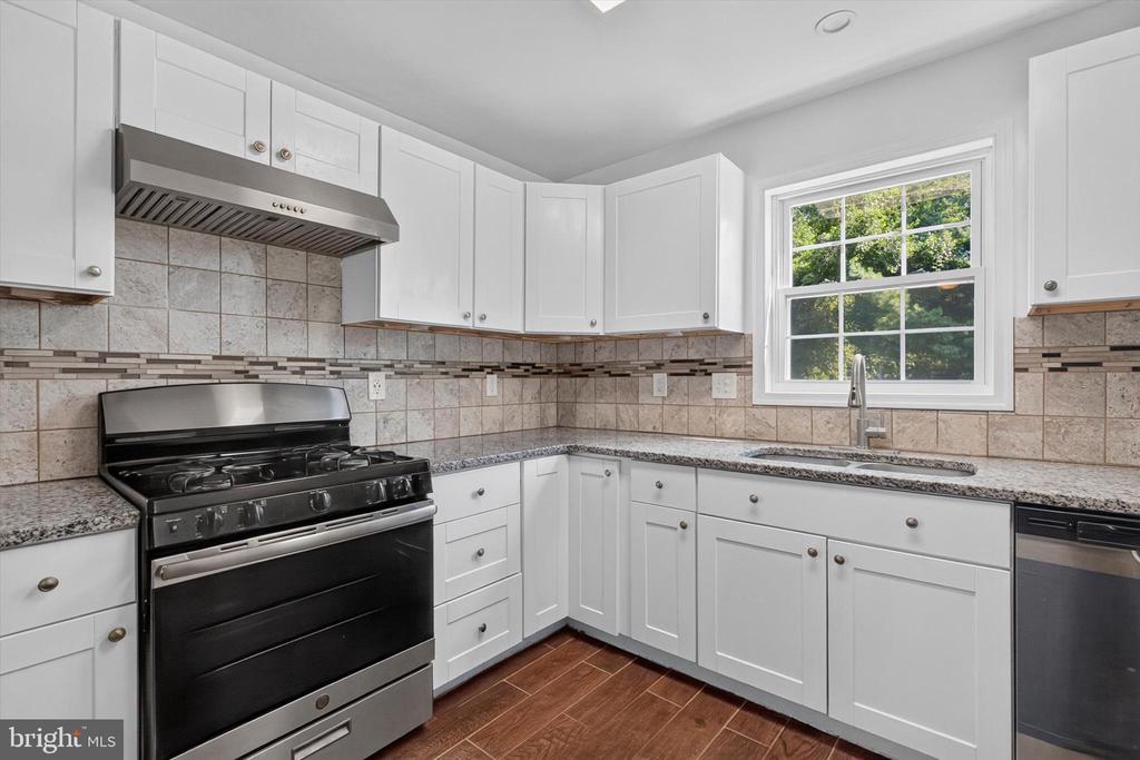 2 RASPBERRY DR